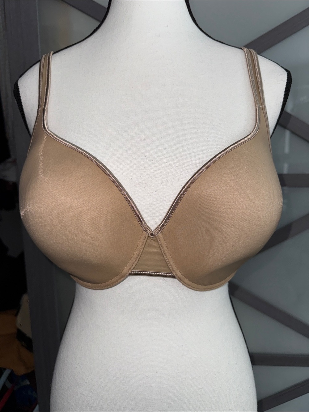 Wacoal La Femme Nude Plunge Underwire T-Shirt Contour Bra 34DD
